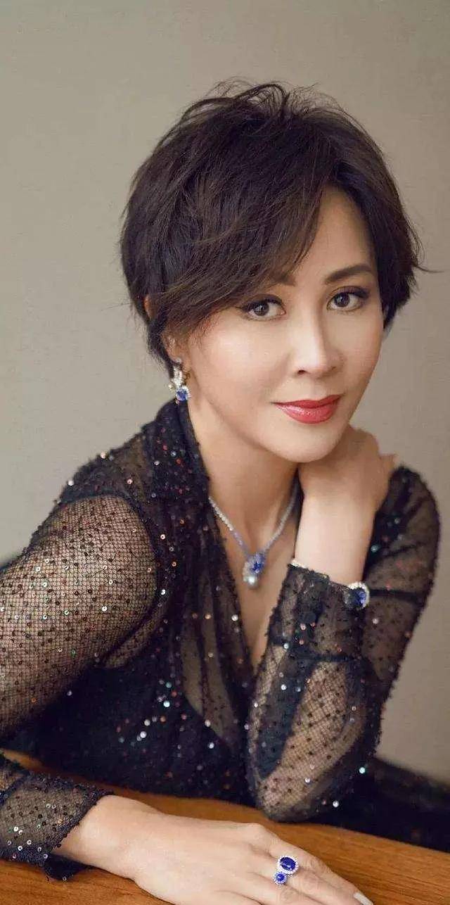 刘嘉玲(carina lau,1965年12月8日出生于江苏省苏州市,祖籍广西,华语