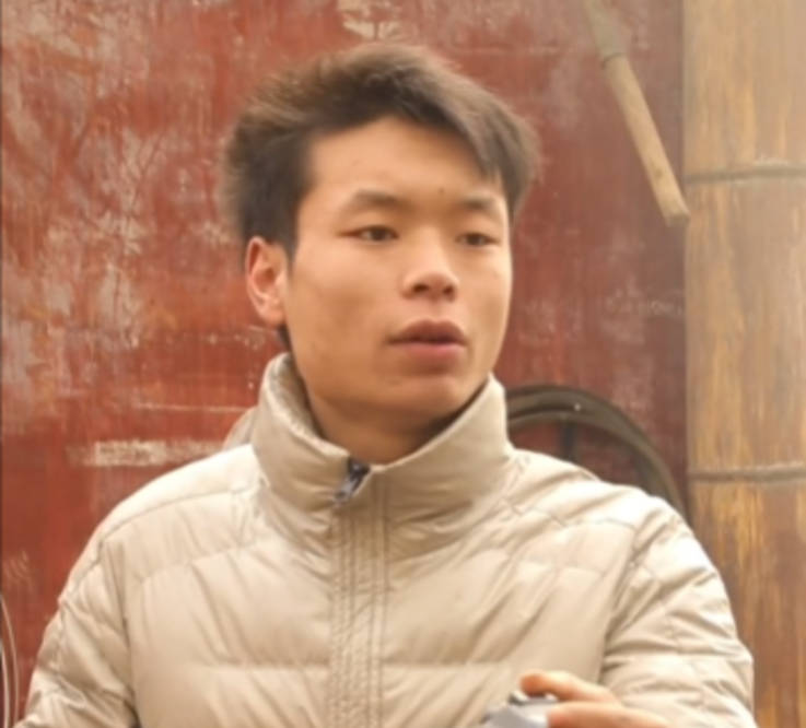 "重工李子柒"林果儿,弟弟打工供她上大学,如今成最美机械女神_视频