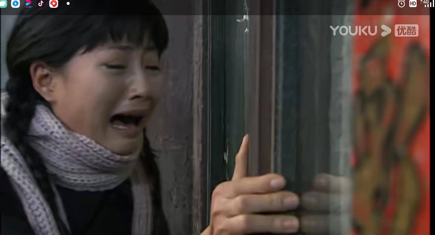 养父把她抚养成人,谁料亲生父母回来了,要把阿美带出国,阿美心一热