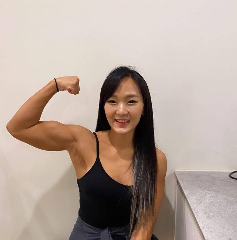 女性应该多做肌肉的力量训练,韩国女子健美运动员lee jin won_健身
