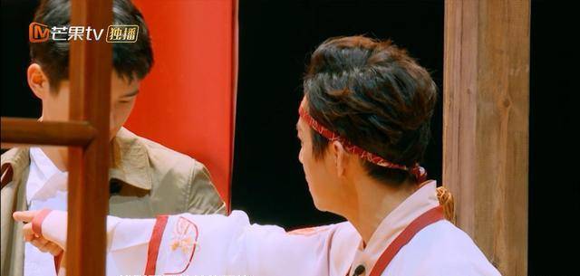《明星大侦探》第十案"探案唐人街"讨论深度话题:爱的