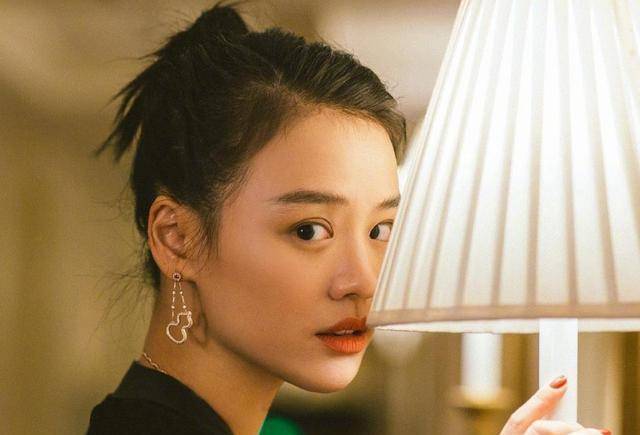 原创马思纯自爆吃药控制情绪佘诗曼王大陆唏嘘无比究竟得了什么病