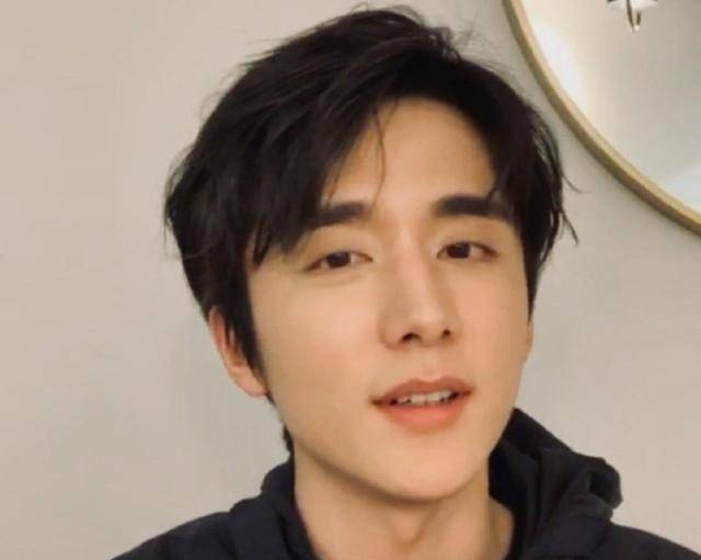 张新成芭莎首封有点帅,不愧是"哥哥本哥",宝藏男孩要藏不住了_林杨_旧