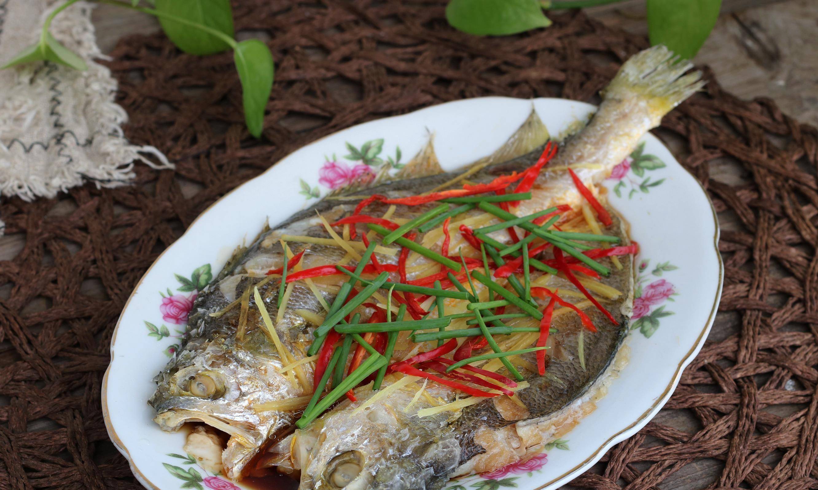 原创教你色味俱佳的清蒸黄花鱼营养低脂好吃不胖最后汤汁都不剩