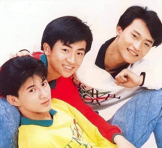 小虎队成员:吴奇隆,陈志明,苏有朋.