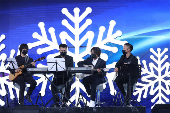 "中国冰雪之夜" 北音教师与世界冠军谷爱凌,苏翊鸣