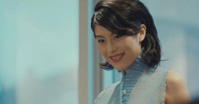 因为她曾经在《古惑仔3之只手遮天》中饰演方婷,也就是洪兴社龙头蒋天