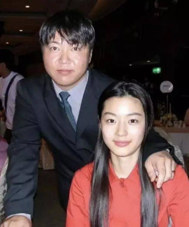 全智贤从不用潜规则老公继承20亿家业为什么她这么幸运呢