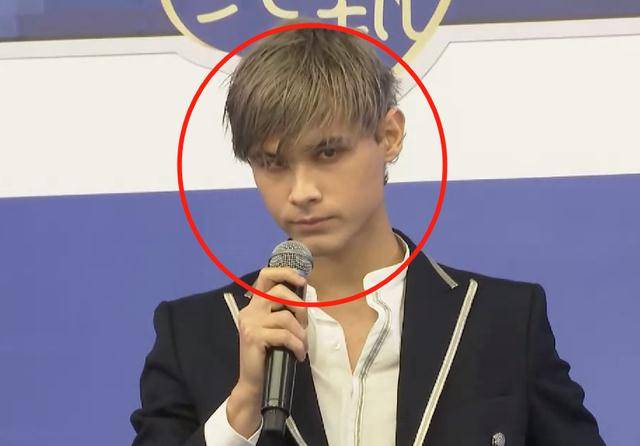 原创创4训练生上快本刘宇稳居中心位却没人留意到赞多跟力丸