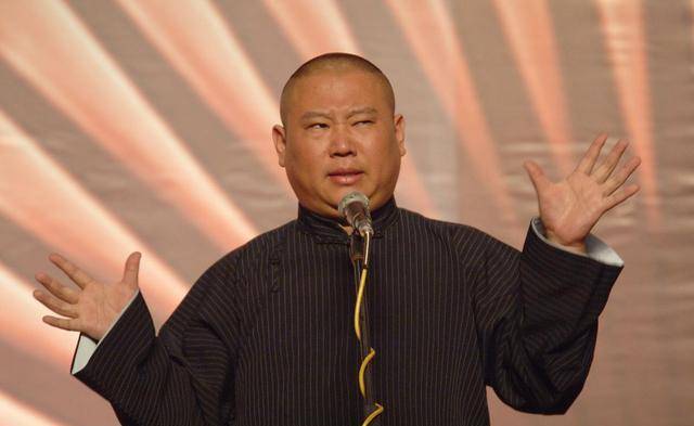 郭德纲和李彬20年后角色互换,他们的状况应验了一句