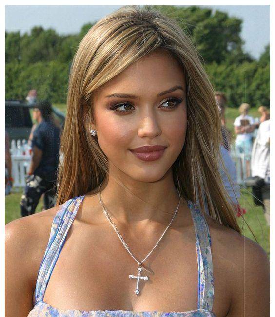 jessicajames,jessicacaban 17岁一夜爆红,极致美貌却被嘲票房毒药?_杰西卡·阿尔芭_身体_表演