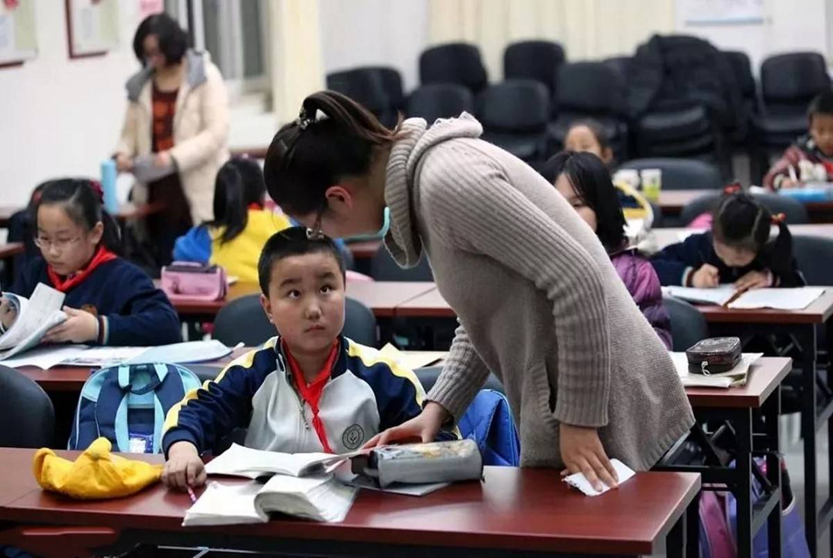 孩子上课是否认真,从橡皮的状态就能看出来,看看你家娃是哪种？