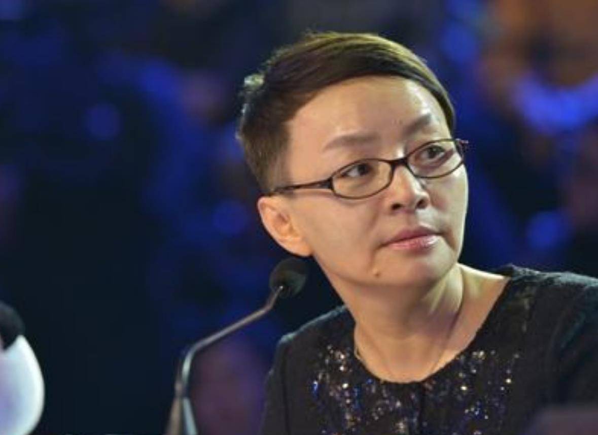 宋丹丹凭什么敢说杨紫不漂亮?看到她年轻时旧照,网友瞬间明白了_长相_