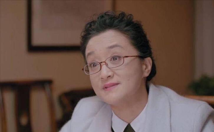 原创欢乐颂中应勤的妈妈嫌弃邱莹莹有道理吗一般婆婆还真看不上