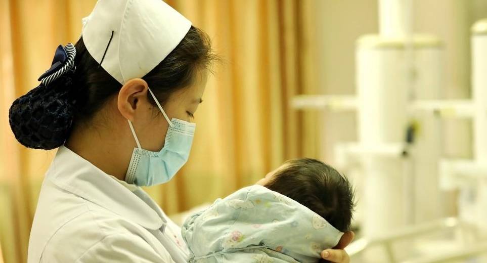 宝宝出生后,被护士抱走的"神秘10分钟",都经历了些?