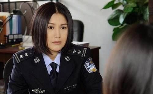 《重案六组》成名,如今一个成功嫁豪门,她丈夫英年早逝_王茜_季洁_女