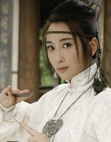 第一古典美女,结婚4年未生育,如今人气大不如美男老