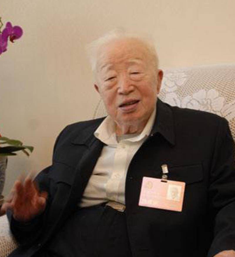 一共担任了三年黑龙江省委书记,1953年,表现优秀的赵德尊被调到东北局