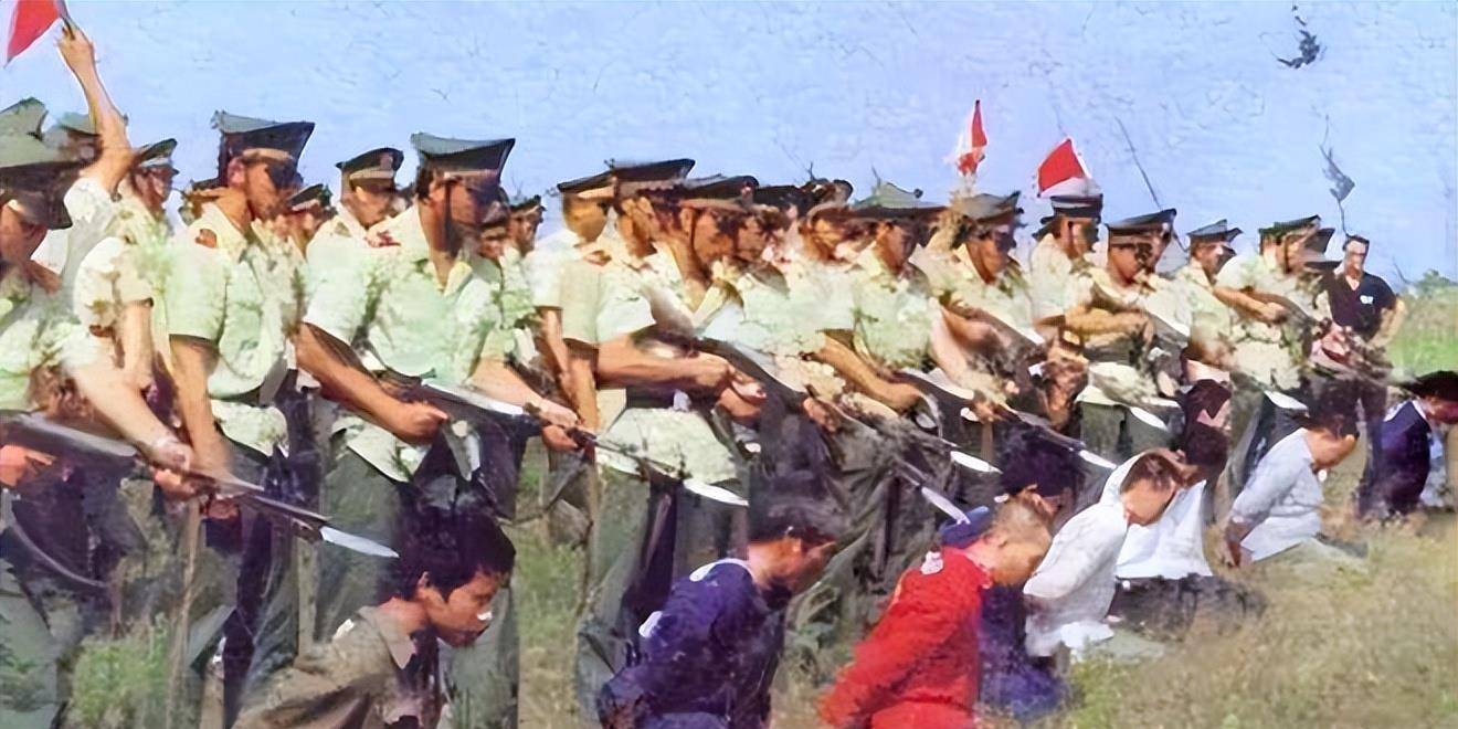 原创1983年严打第一枪唐山菜刀队50余人被枪决半个中国深受其害