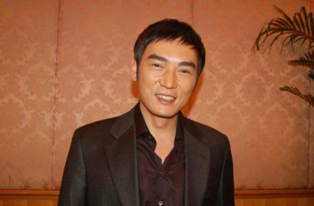 46岁时,焦恩俊再婚娶了自己的前女友林千钰,林千