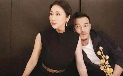 众所周知,海一的前妻哈达是女导演,但由于海一经常和前妻哈达聚在一起