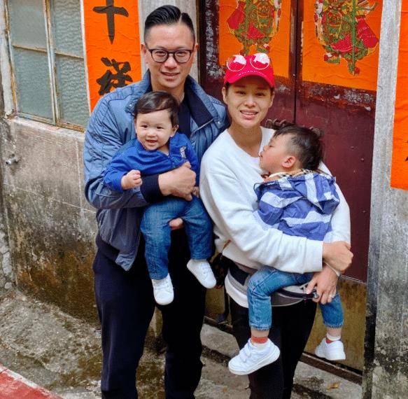 几乎都是祝福的声音,婚后的胡杏儿把好状态都写脸上了,老公李承德也