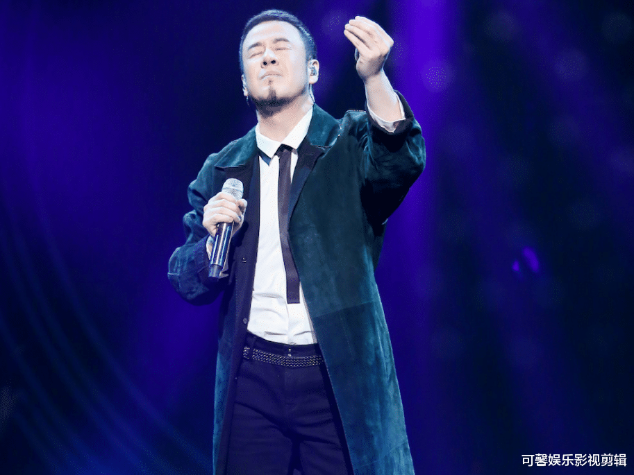 杨坤是个很独特的存在,他是一位很成功的歌手,也很有音乐才华_声音