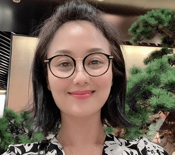 "儿子"是当红明星,女儿是奥运冠军,51岁她才是真正人生赢家_李颖_影视