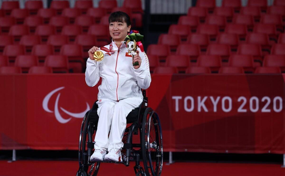 原版中国残奥冠军的双11购物车看抽泣的中国人：轮椅、手杖、假肢，没有一个是