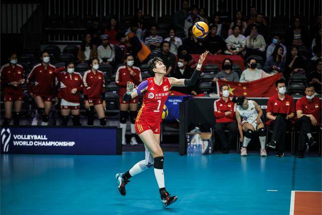 中国女排3比0战胜哥伦比亚，夺世锦赛两连胜，李盈莹18分得分王