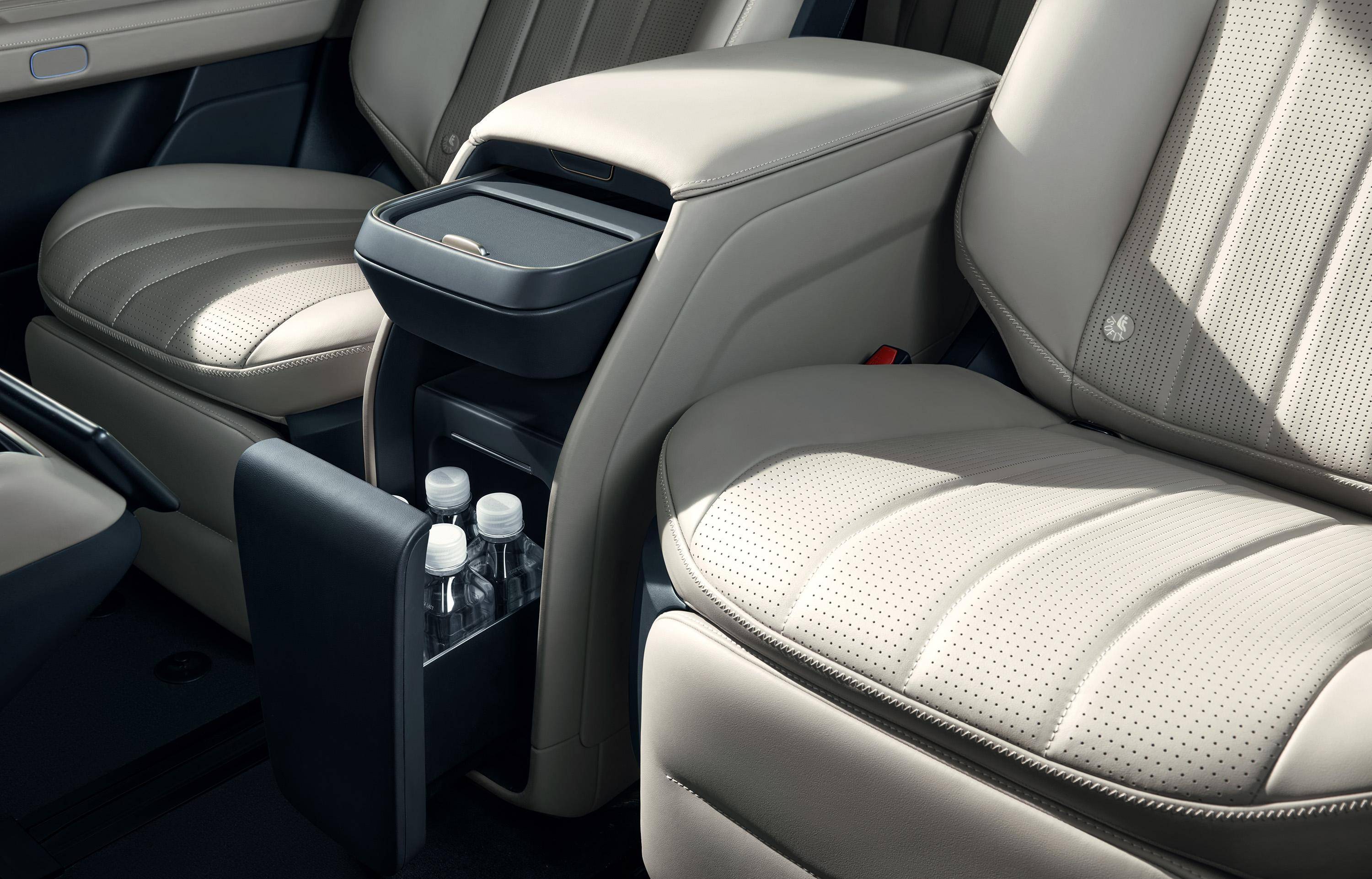 原创
蔚来ES8和EC7上市!蔚来明年销量超雷克萨斯,是不是在吹牛?8 原创
蔚来ES8和EC7上市!蔚来明年销量超雷克萨斯,是不是在吹牛?8