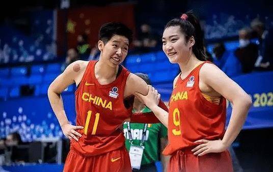 4节角逐4位关键人！中国女篮14分优势大胜法国女篮，晋级世界杯4强