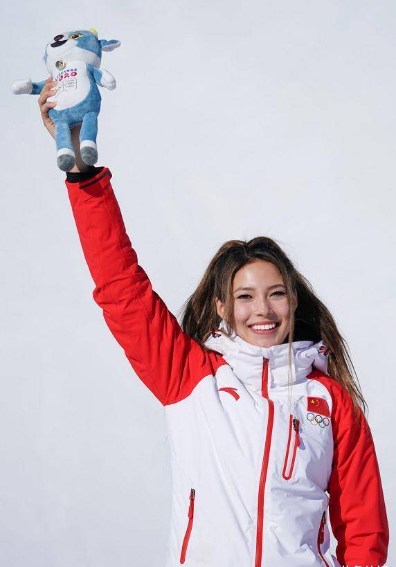 国外17岁冠军少女，高考近满分参加中国身份，为中国备战奥运