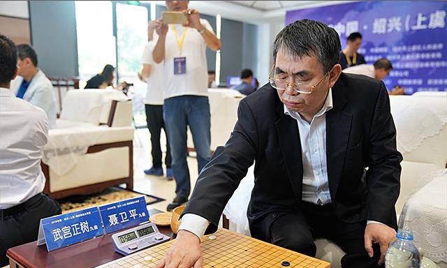 侠之大者：都是棋圣，金庸先生若何评价吴清源与聂卫平？