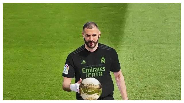 �̵� �����������ͷ�ƾ��ǣ�Ӣ��һ֦���㣬����Ⱥ�۲��� ...