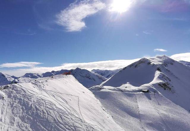 艳阳天里能“大雪纷飞”吗？艳阳天里为什么能下雪？蚂蚁庄园谜底