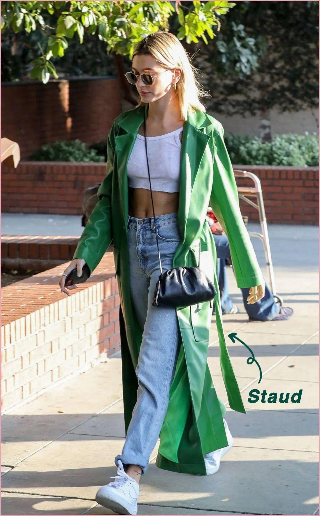 出街即炸街，Hailey Bieber 的大佬式私服