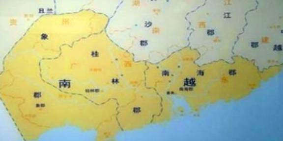 一小国要求赐名，皇帝得知内情大怒：把国名倒着写，成果沿用至今