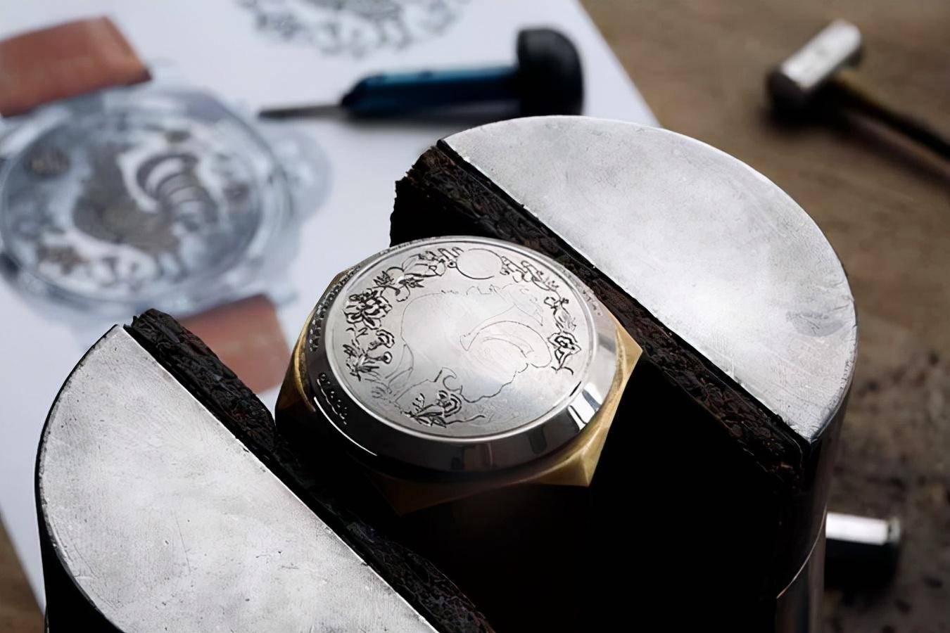 ���ɺ���Ф�������Sparsello����Ƕ������