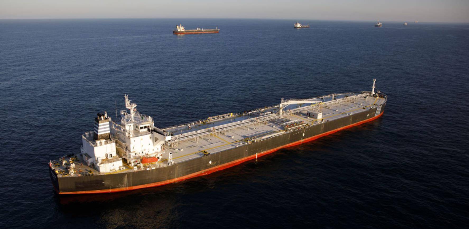 原创             石油价格战愈演愈烈！350艘超级油轮储油，俄罗斯卢布即将抗不住