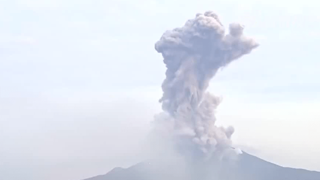 原标题：2023年日本有大事？樱岛火山再次喷发，韩媒曾说富士山也大变了