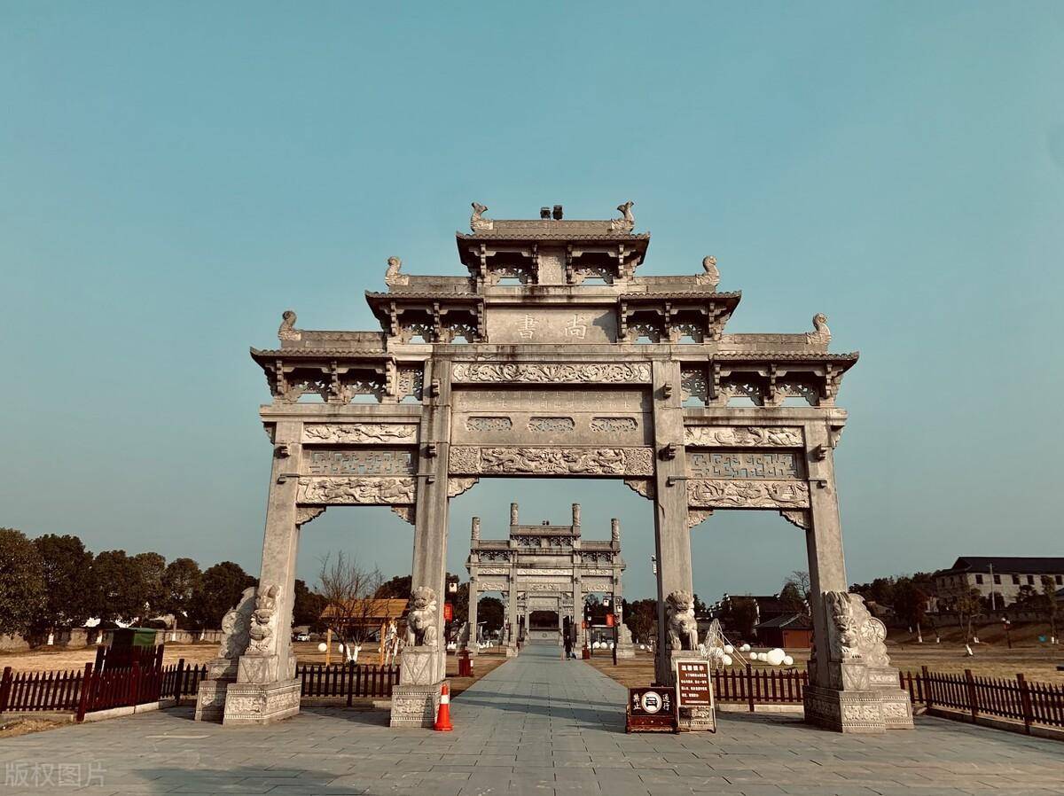 ������һ��������У���������ǧ����򣬱Ⱦ����徻������ ...