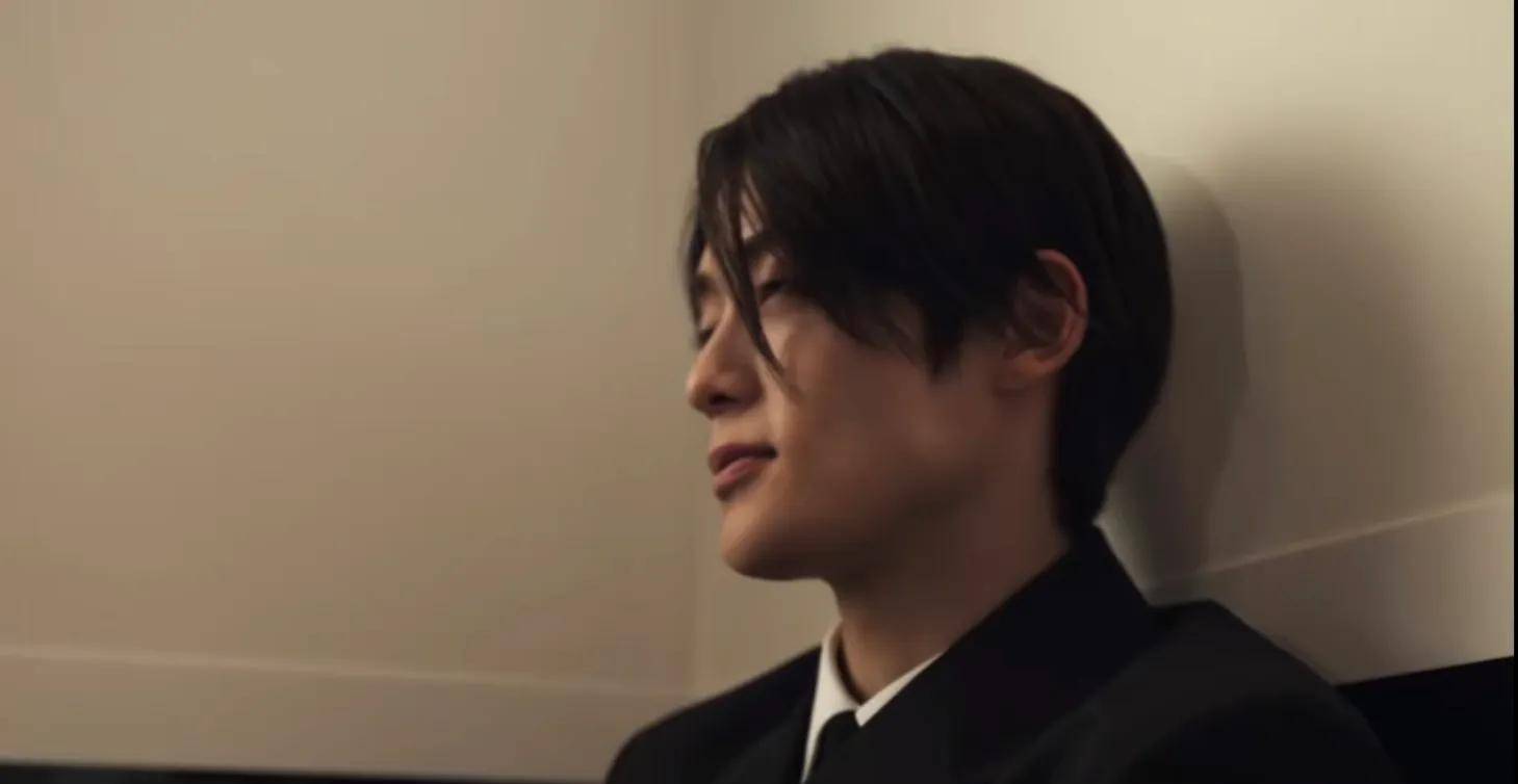 Prada���Ķ��Ʒ���������Ƭ����ɫ������