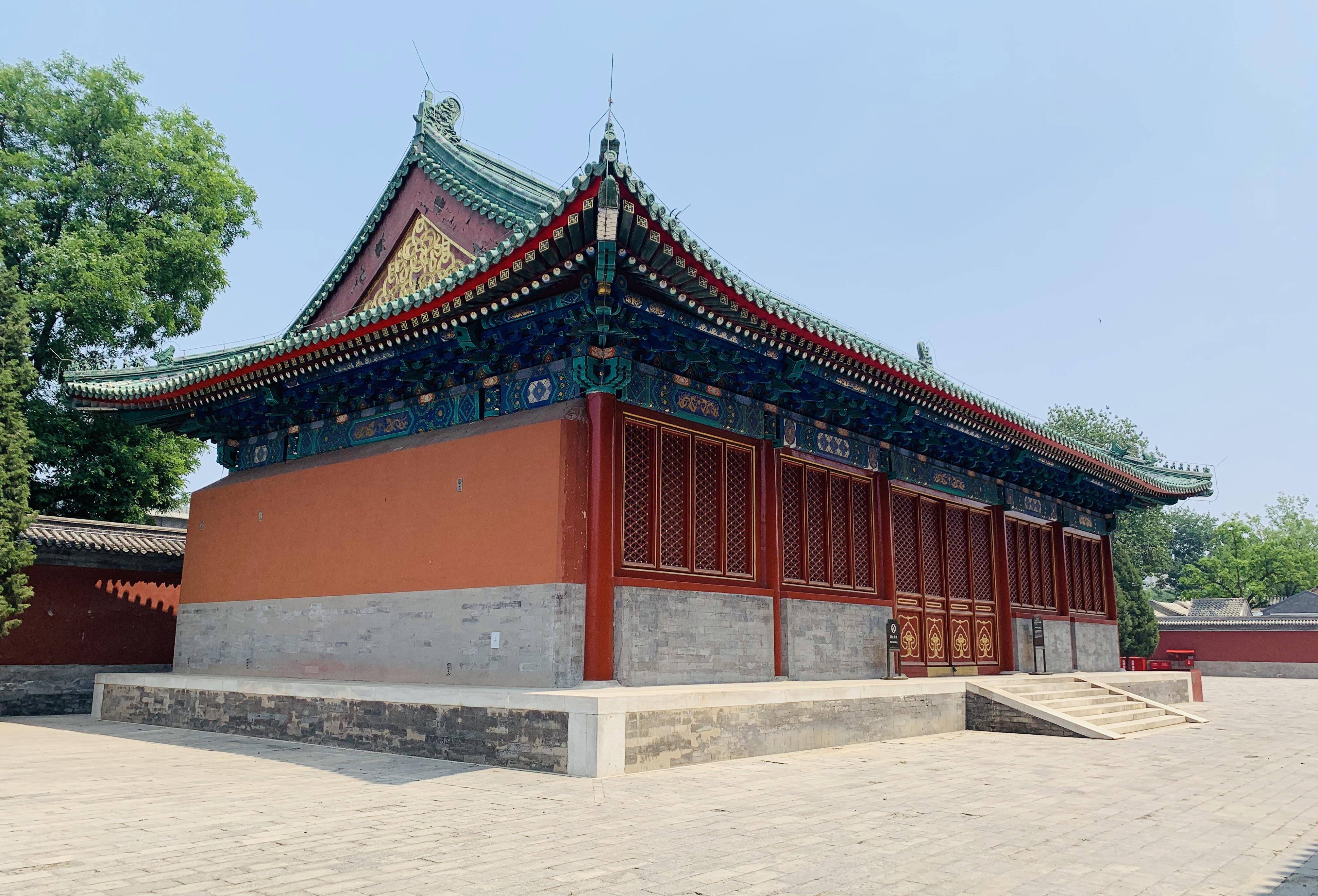 北京闹市那座奥秘寺院！供奉了188位皇帝灵位，为啥没有秦始皇？