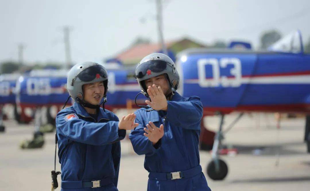 参与空军招飞，需要满足什么前提？尺度公布了，各人无妨看看