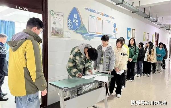 CQ9电子 CQ9传奇电子四川省蚕丝学校顺利举行“1+X服装陈列设计”职业技能等级证书考试(图2)
