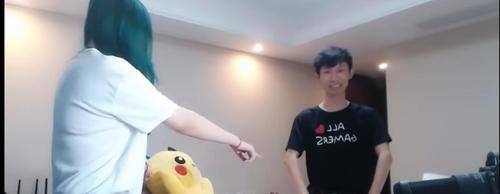 原创梦泪求婚！与兮兮结束了五年恋爱长跑，终于圆满