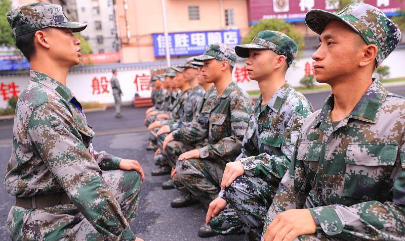原创小孩去炮兵防空兵学院读书，怎么样？看看过来人怎么说！