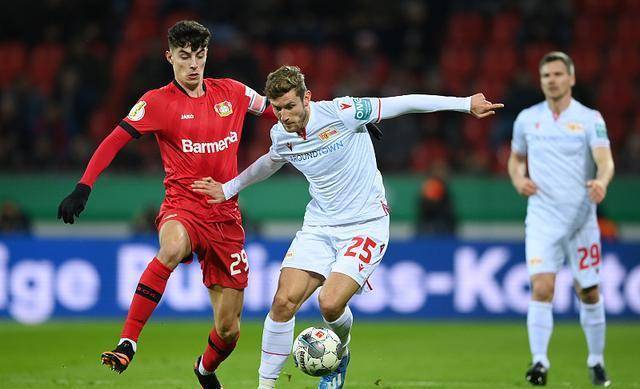 �����²��Ž�����ѡ����һ�ţ��²����˱�ѡ�����ԣ��ж��� ...