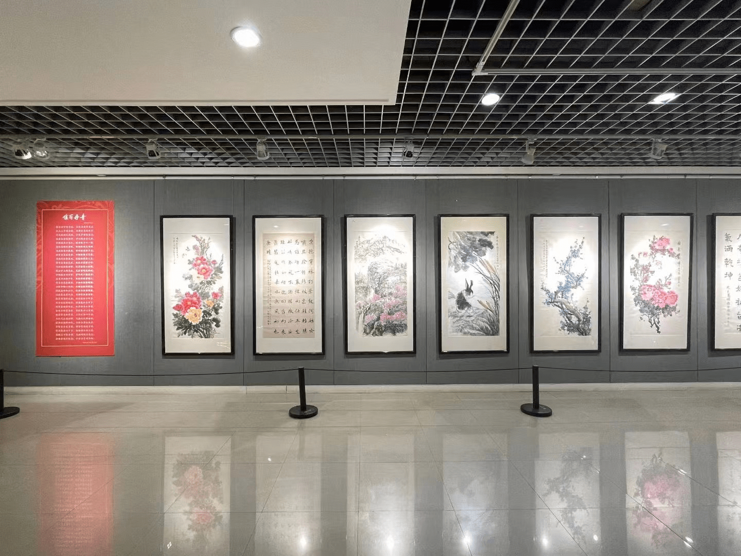 渭南市庆三八·巾帼风度·佳丽丹青书画展在西安开展